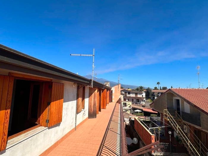 Appartamento quadrilocale in vendita in Via Maugeri, Valverde