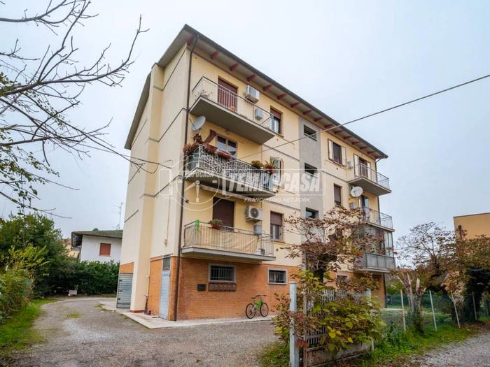 Appartamento trilocale in vendita in Via Del Parco, San Venanzio, Galliera