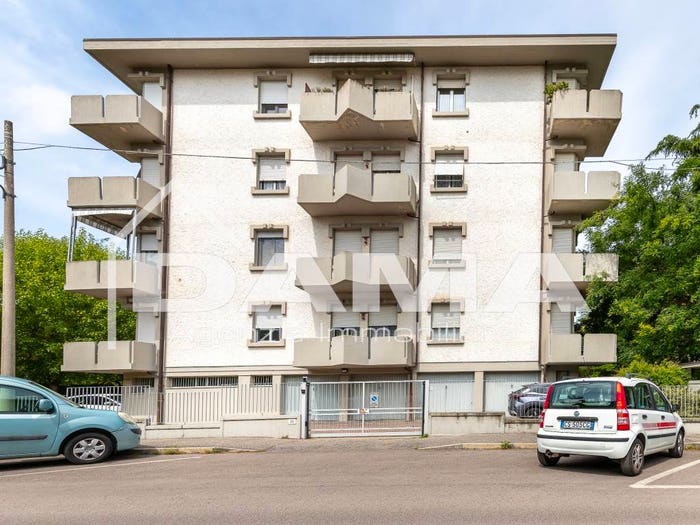 Appartamento trilocale in vendita in Via Silvio Corbari, Parco Urbano Piscina, Forlì