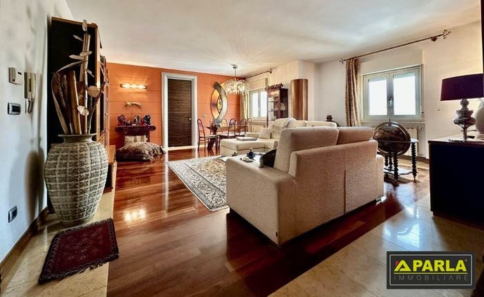 Appartamento con 5 locali in vendita in Via Nuoro, Canicattì