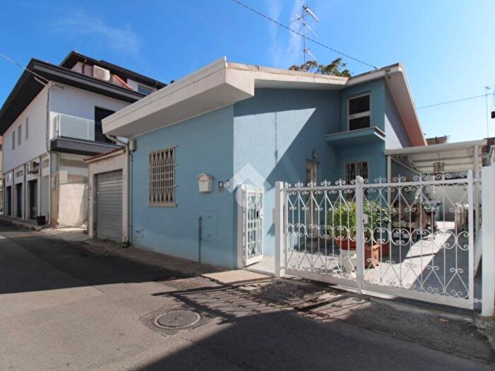 Casa quadrilocale in vendita in Via rossetti, Centro, Roseto degli Abruzzi