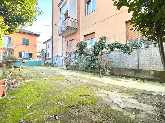 Appartamento quadrilocale in vendita in Via rossini, Novi Ligure