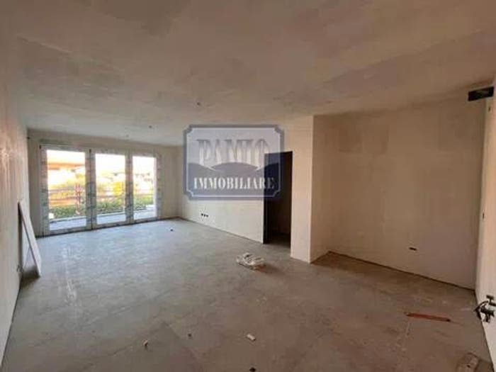 Appartamento trilocale in vendita in Centro, Giavera del Montello
