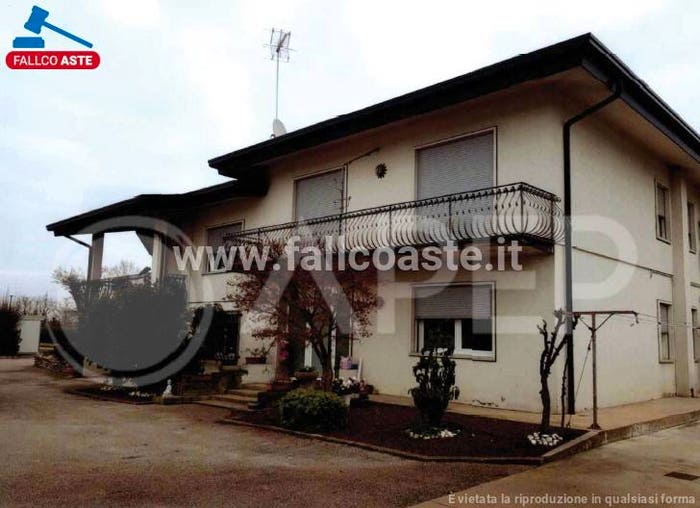 Appartamento in vendita in Via Guizze San Pietro nn e, Camposampiero