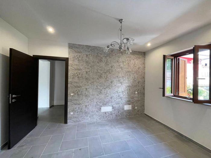 Appartamento trilocale in vendita in Via Valle, Centro, Alatri