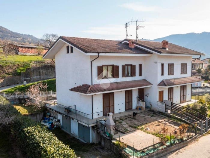 Appartamento trilocale in vendita in Via Momborgo, Rifreddo
