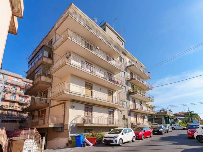 Appartamento con 5 locali in vendita in Via Filippo Tommaso Marinetti, Centro, Gravina di Catania