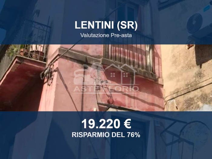 Casa con 5 locali in vendita in Via Novara, Lentini