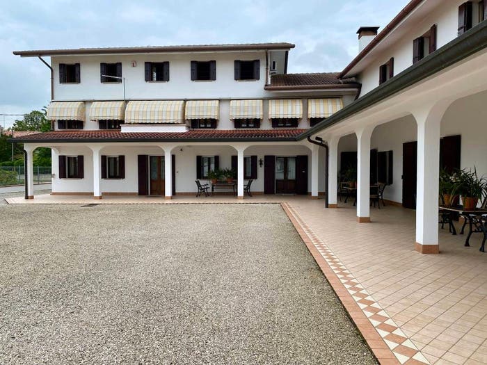Casa con 6 locali in vendita in Via Pelosa, Villa del Conte