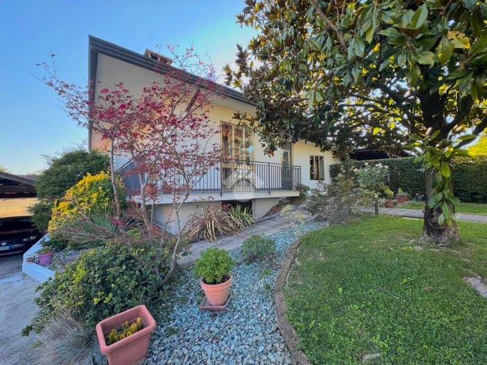 Casa quadrilocale in vendita in Via Cavinello Ovest, Centro, Pianiga