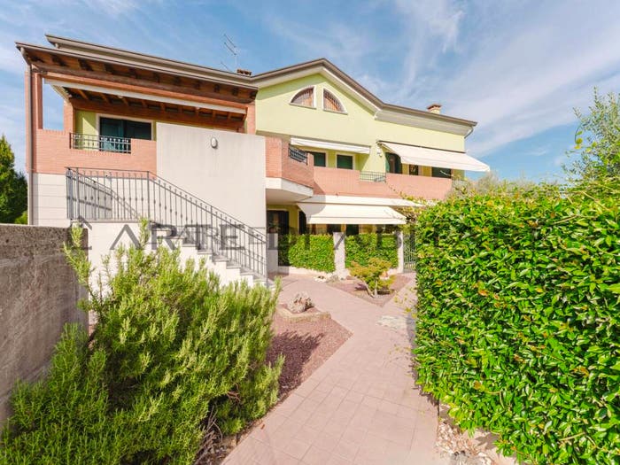 Appartamento quadrilocale in vendita in VIA FRANCESCO PETRARCA, Centro, Eraclea