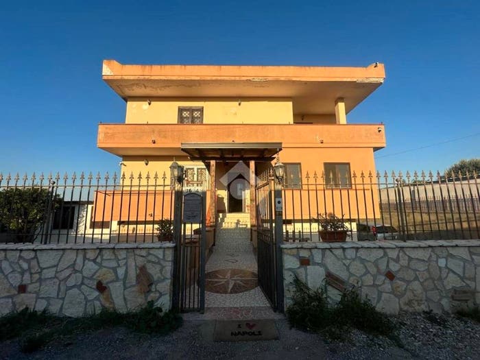 Casa quadrilocale in vendita in Via mezzagni, Baia Verde, Castel Volturno