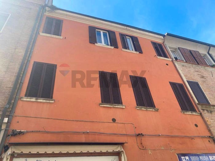 Casa monolocale in vendita in Via Garibaldi, Centro Storico, Ferrara