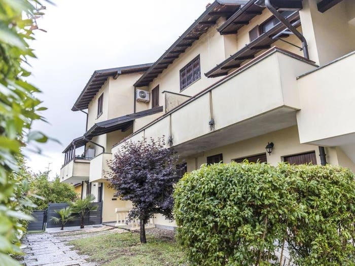 Appartamento con 5 locali in vendita in Via Galileo Ferraris, Binasco