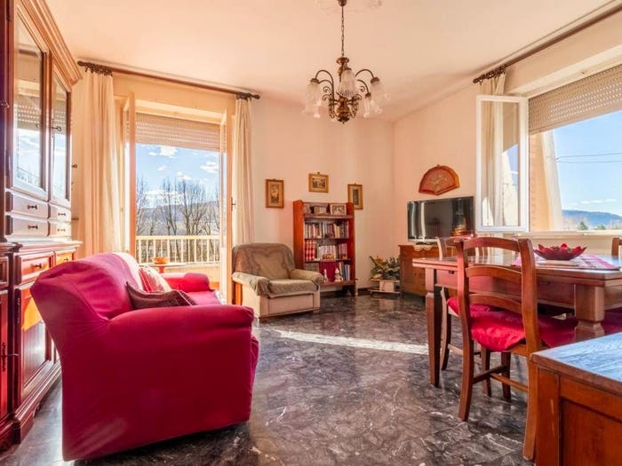 Casa con 5 locali in vendita in Via Achille Grandi, Centro, Langhirano