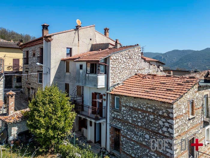 Casa trilocale in vendita in Via San Paolo, Fiamignano
