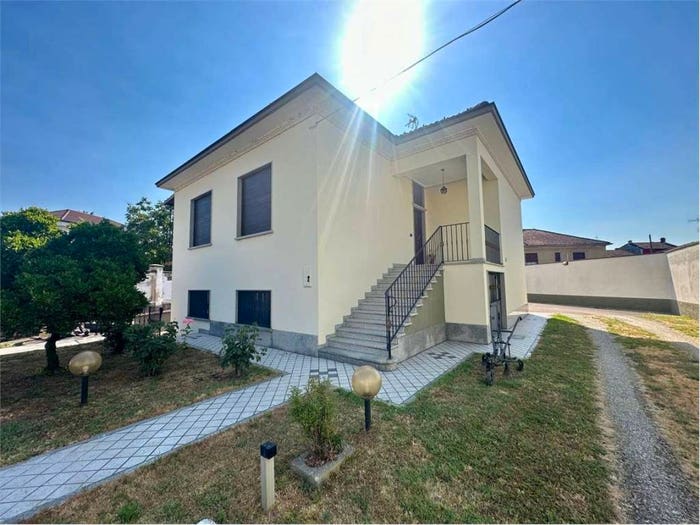 Casa con 5 locali in vendita in Gravellona, Gravellona Lomellina