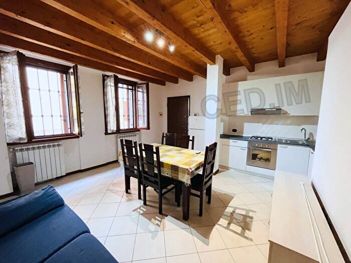 Appartamento bilocale in vendita in Via Guglielmo Marconi, Centro, Arluno