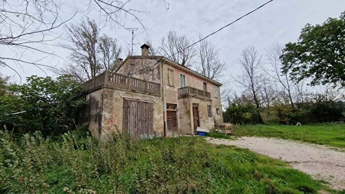 Casa in vendita in Via Ripe, Montelabbate