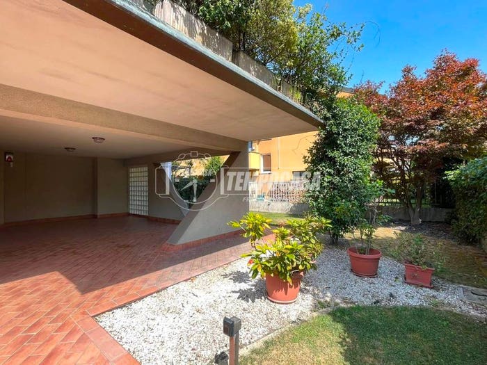 Casa quadrilocale in vendita in Via Lelio Basso, Cassina Amata, Paderno Dugnano