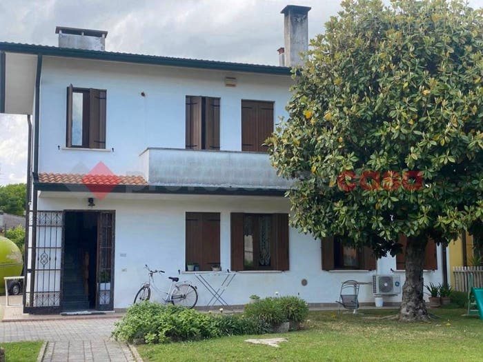 Casa con 5 locali in vendita in VIA CA MIGNOLA VECCHIA snc, Centro, Badia Polesine