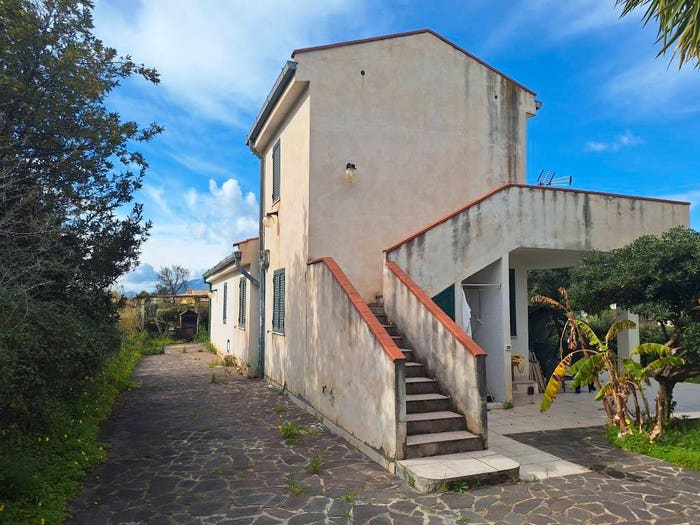 Casa con 6 locali in vendita in Via Passo Mandorle Traversa, Lascari