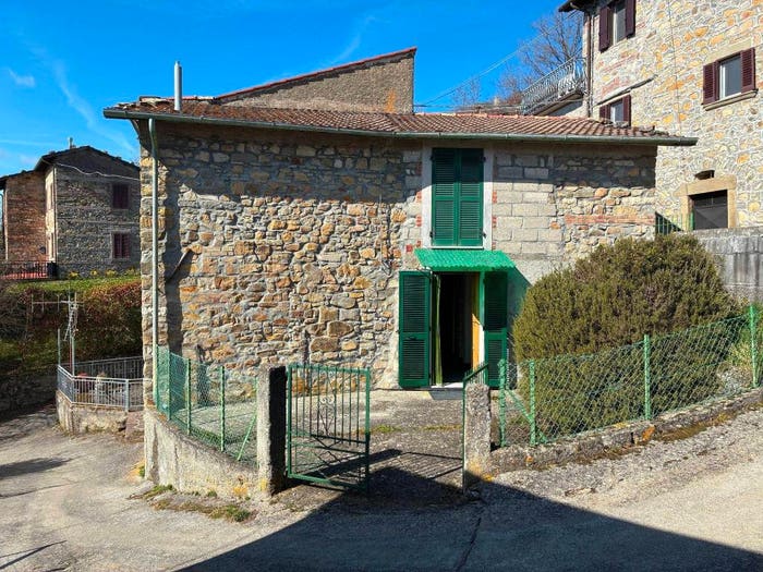 Casa bilocale in vendita in Via San Nicolao, Metra, Minucciano