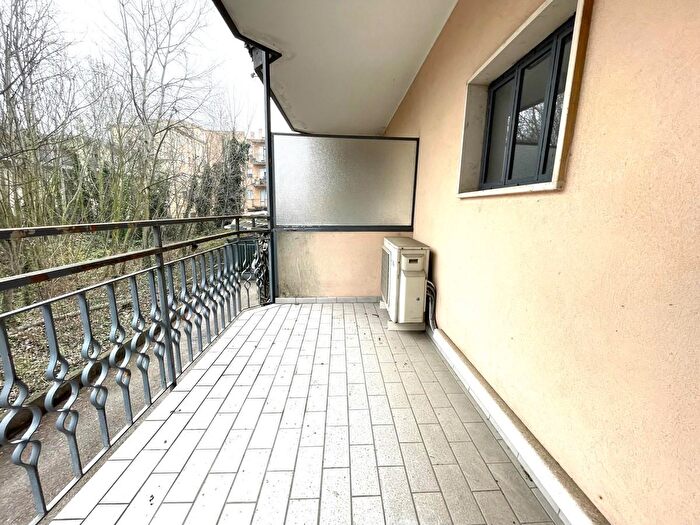 Appartamento quadrilocale in vendita in Via Forte Marghera, Venezia