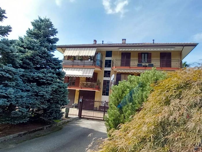 Appartamento trilocale in vendita in Via Giacomo Massarotti, Centro, Quarona