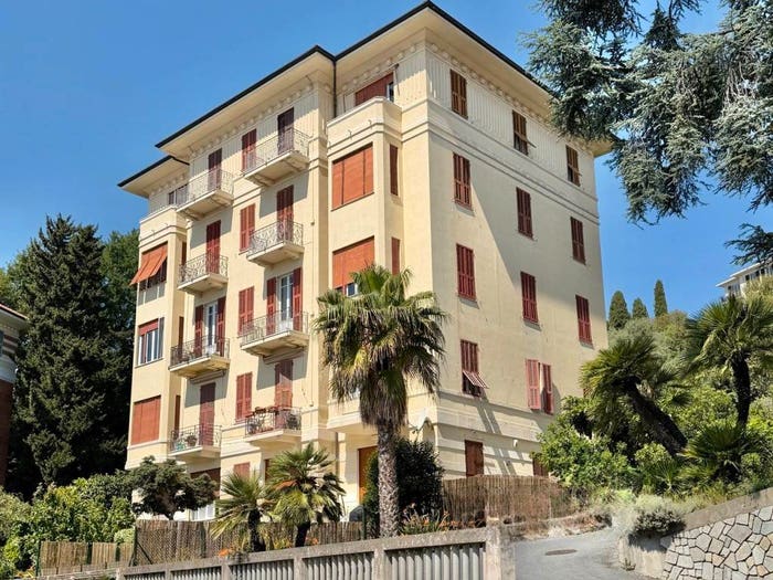 Appartamento con 5 locali in vendita in Viale Giacomo Matteotti, Porto Maurizio, Imperia
