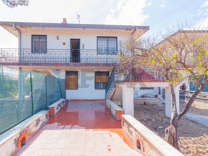 Casa con 6 locali in vendita in via Acero, Villaggio Paradiso, Catania