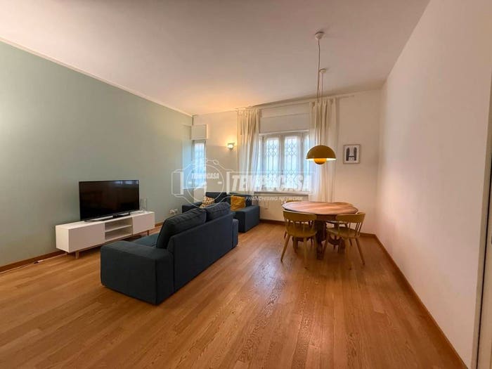 Appartamento trilocale in affitto in Via Stresa, Maggiolina, Milano