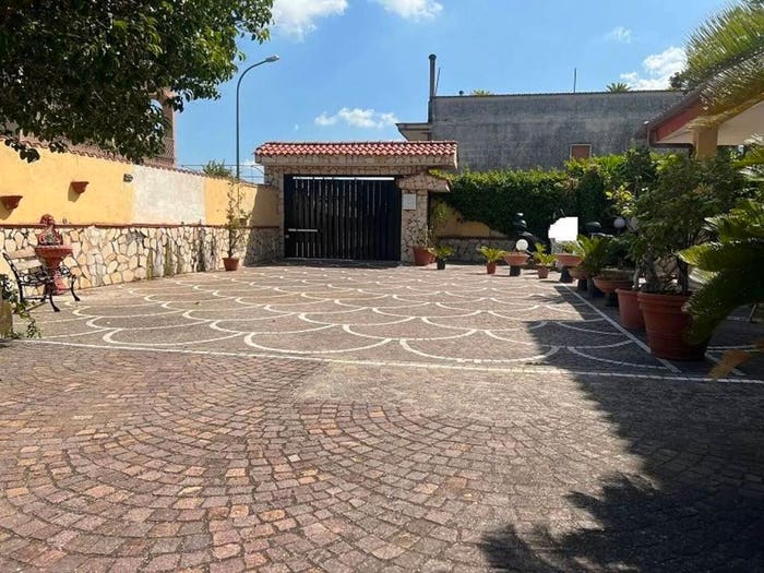 Casa con 5 locali in vendita in Via Ponte Carmiano, Centro, Gragnano