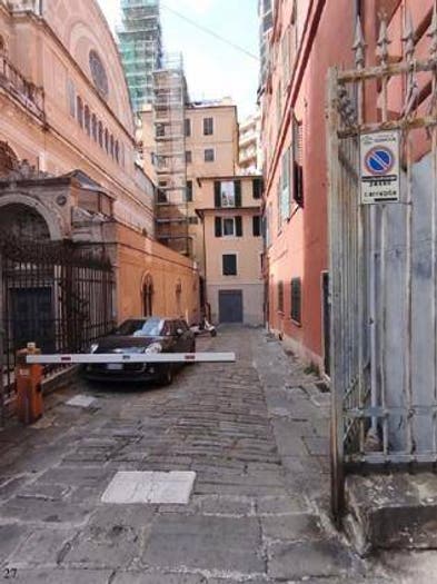 Appartamento quadrilocale in vendita in Via Assarotti, Castelletto, Genova