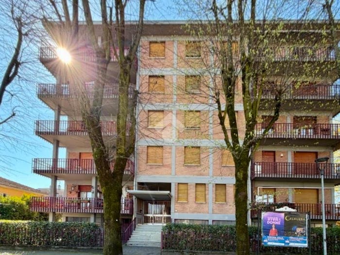 Appartamento trilocale in vendita in Via Mentana, Centro, Guastalla