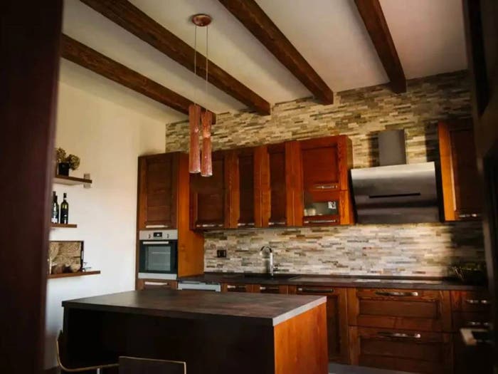 Casa con 6 locali in vendita in Via del Lavoro, Villa Caldari, Ortona
