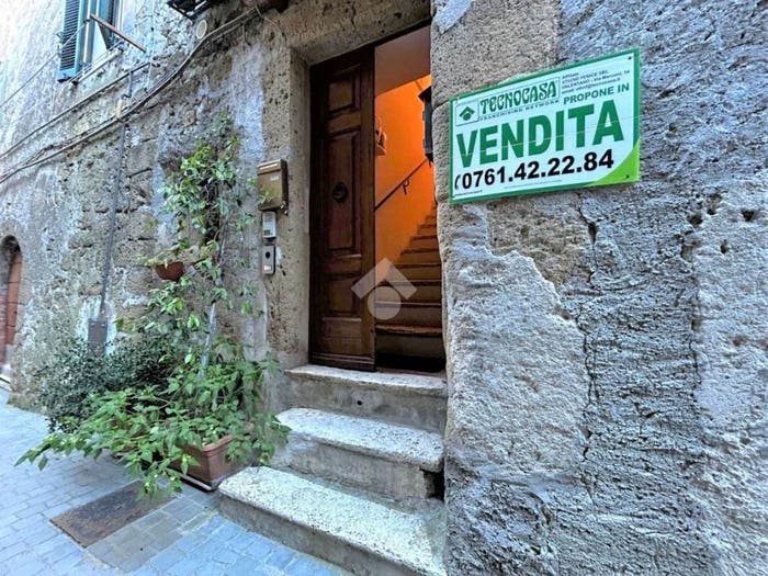 Appartamento trilocale in vendita in Via Giuseppe Mazzini, Farnese