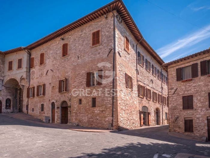 Appartamento con 5 locali in vendita in Centro Storico, Assisi