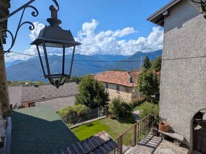 Appartamento bilocale in vendita in Via Valleggio, Musignano, Maccagno con Pino e Veddasca