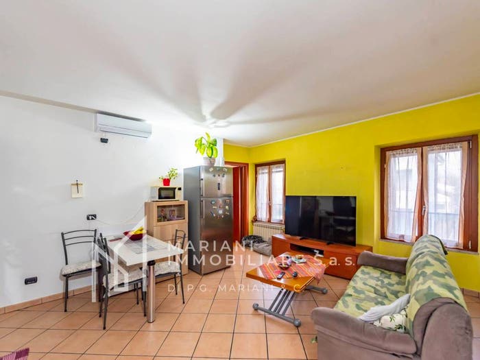 Appartamento trilocale in vendita in Via dei Martiri, Cesate