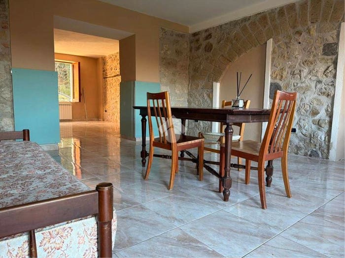 Casa quadrilocale in vendita in Via miranda, Centro, Roccabascerana