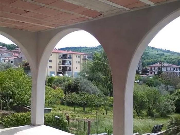 Casa con 6 locali in vendita in Monte Romano
