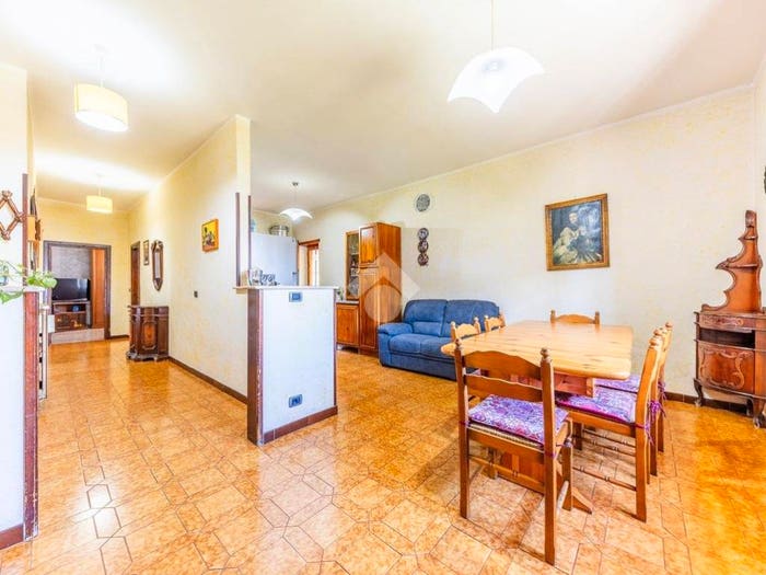 Appartamento trilocale in vendita in Via degli amarilli, Collefiorito, Guidonia Montecelio