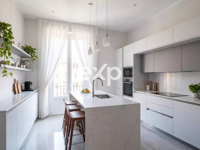 Appartamento trilocale in vendita in Via Giulio e Corrado Venini, Centrale, Milano