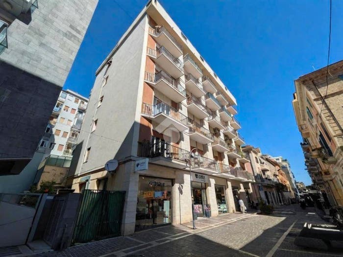 Appartamento quadrilocale in vendita in Via G Mazzini, Piazza Salotto Corso Umberto, Pescara