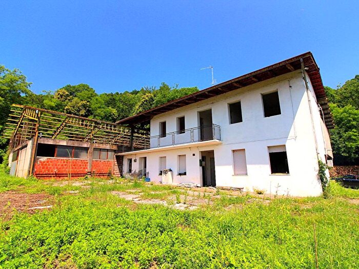 Casa trilocale in vendita in Salita San Lorenzo, Buja