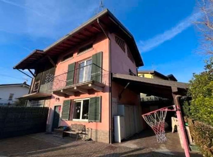 Appartamento bilocale in vendita in Via Castello, Annone di Brianza