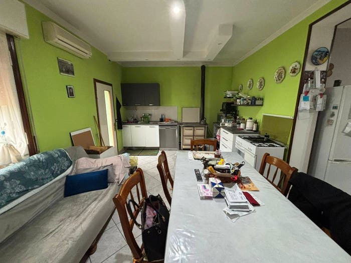 Casa con 6 locali in vendita in Cavo Diversivo, Borgocarbonara