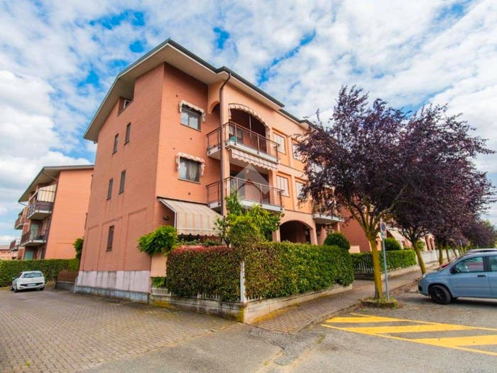Appartamento quadrilocale in vendita in Via Gandhi, Centro, Leinì