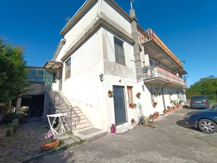 Appartamento con 6 locali in vendita in Vicinale dell'Incoronata, Melfi